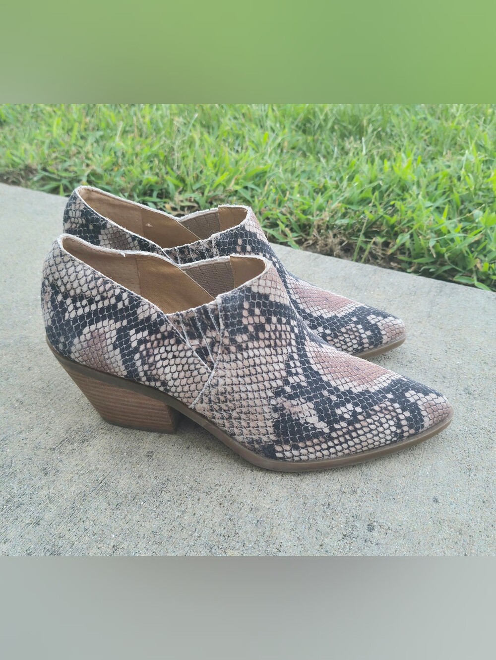 NEW Lucky Brand Snakeskin Leather Ankle Booties Size 7M - Picture 2 of 10
